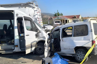 İzmir’de servis minibüsü ile hafif ticari araç çarpıştı: 1 ölü, 13 yaralı