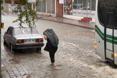 Adana’da hafta sonu hava durumu: Gök gürültülü yağış bekleniyor!
