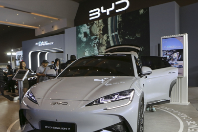 Çinli elektrikli otomobil üreticisi BYD, ABD’li rakibi Tesla’yı geçti