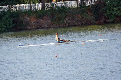 Genç kürekçiler, Adana’dan dünyaya açılıyor