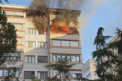 Kadıköy’de 8 katlı binada yangın: 1 Kişi yaralandı