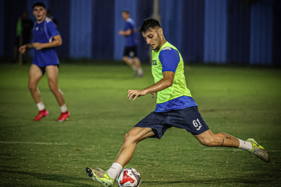 Mavi-Lacivertli yürekler Amed’e kilitlendi