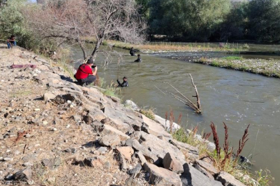 Erzurum Aşkale’de otomobil Karasu Nehri’ne uçtu: Kayıp yolcu için aramalar sürüyor