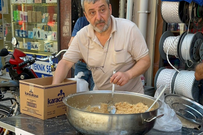 İznik’te ezeli Rakipler Solskjr ve Mourinho için helva dağıttı