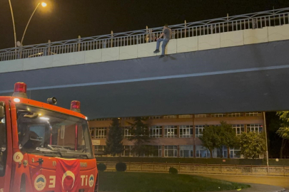 Bir haftada 2. kez köprüye çıkan M.K., polis tarafından kurtarıldı