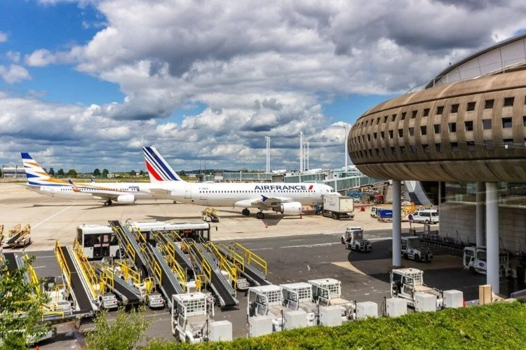 Paris Charles de Gaulle Havalimanı, Fransa