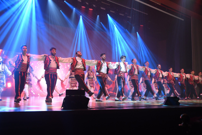 Osmangazi’de "Zaferin Dansı" gösterisi izleyenleri büyüledi