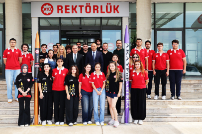 ATÜ Rektörü Prof. Dr. Sözen, Teknofest 2025 finalistlerini tebrik etti