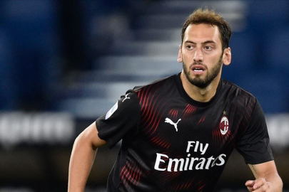 Galatasaray'da Hakan Çalhanoğlu transferi yeniden gündemde