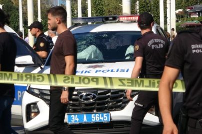 Beyoğlu Taksim’de polis aracı kaza yaptı: 4 memur yaralandı