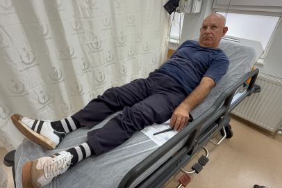 Darbedilen kadını kurtarmak isterken kendisi saldırıya uğradı