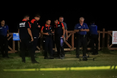 Düden Şelalesi’nde  falezlerin kenarında çanta ve terlik bulundu, ekipler alarma geçti