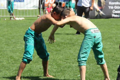 Sivas’ta 3. Geleneksel Uluslararası Muhsin Yazıcıoğlu Karakucak Güreşleri coşkuyla gerçekleşti