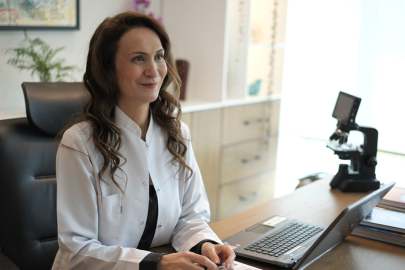 Uzm. Dr. Sırt sivilcelerinde doğru tedavi hayati önem taşıyor