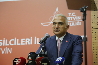 Bakan Ersoy: Yılın ilk 6 ayında 25,8 milyar dolar turizm geliri elde ettik