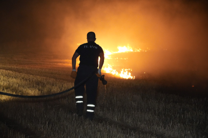 Edirne’de çıkan anız yangını vatandaşları tedirgin etti