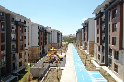 Elazığ'da 36 bin konut depremzedelere teslim edildi