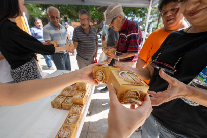 Mersin Büyükşehir’den Mevlid Kandili’nde 15 bin kandil simidi ikramı
