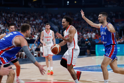 A Milli Erkek Basketbol Takımı, FIBA 2025 Avrupa Şampiyonası son 16 turunda İsveç ile karşılaşacak