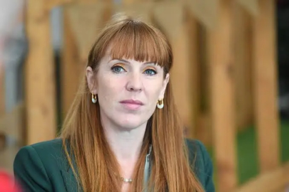 Angela Rayner vergi krizi sonrası istifa etti