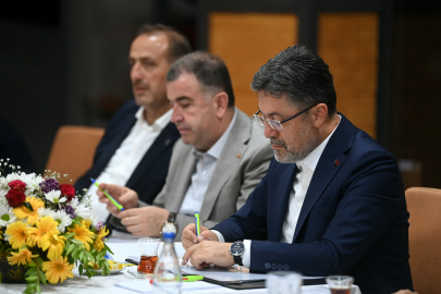 Bakan Yumaklı açıkladı: Şap hastalığı dolayısıyla 6 ilde kapatılan hayvan pazarları açılacak