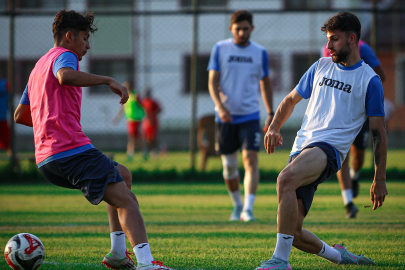 Demirspor, ceza fırtınasına rağmen Bodrum maçına kilitlendi