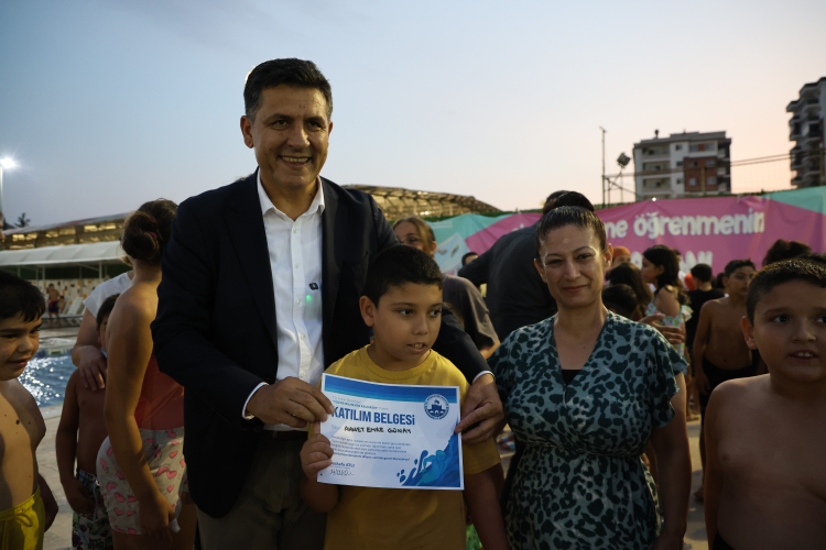 Kozanlı çocukların kanal tehlikesi bitiyor 500 çocuğa yüzme öğretildi, kapalı havuz müjdesi geldi! 2