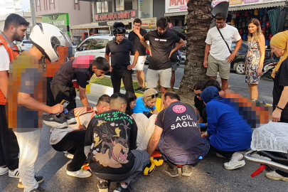 Kuryelerin seyir halinde sohbeti hastanede bitti: Baba oğlunun başında gözyaşı döktü