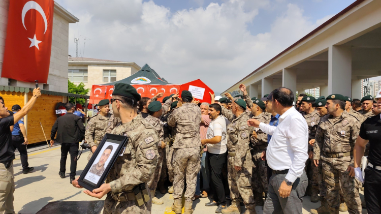 Şehit Polis Memuru Mustafa Karapınar için Mersin'de cenaze töreni düzenlendi 4