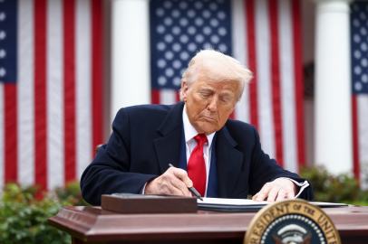 Trump'tan tarihi kararname: Pentagon'un adı yeniden "Savaş Bakanlığı" oldu!