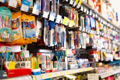 Adana’da öğrenci ve veliler yeni dönem için alışverişte