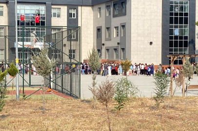 Adana’da ilk ders zili çaldı