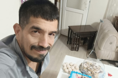 Mersin Tarsus’ta sokak ortasında bıçaklı saldırı: Engelli vatandaş ağır yaralandı