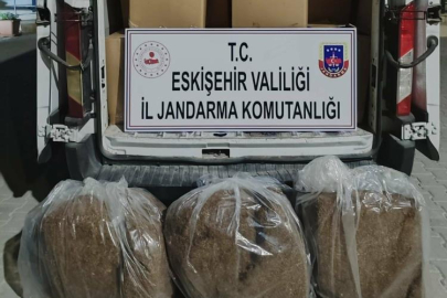Adana’dan Eskişehir’e kaçak tütün getiren şahıstan 1 ton 125 kg tütün ele geçirildi