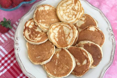 Tam Ölçülü 4 Kişilik Pankek Tarifi: Kahvaltılara Bulut Gibi Yumuşacıklık