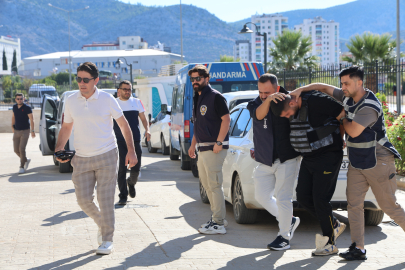 Silahlı kavganın şüphelileri çelik yelekle adliyeye sevk edildi