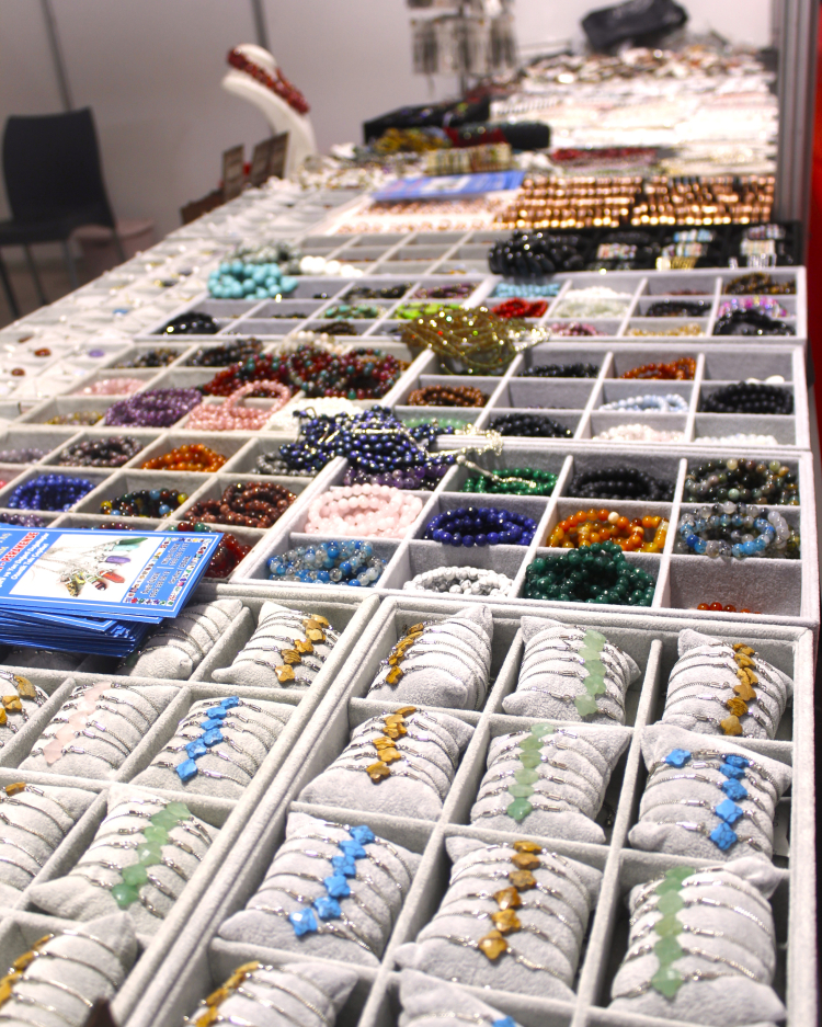 4. Tesbih ve Doğal Taşlar Fuarı’nda akit taşları ziyaretçilerin ilgi odağı oldu