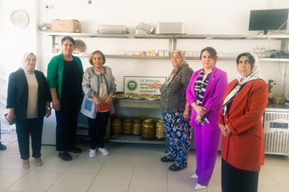 AK Parti Kadın Kolları Başkanı Söylemez, Yumurtalık’ta kadın girişimcilerle buluştu