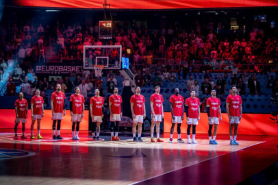 12 Dev Adam, EuroBasket 2025 finalinde Almanya'ya 88-83 mağlup olarak Avrupa ikincisi oldu