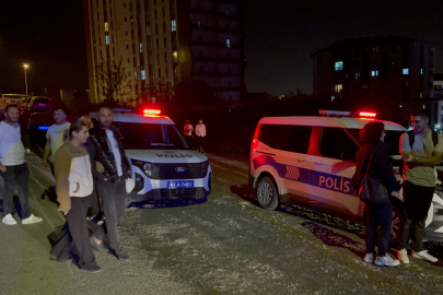 Alkolün etkisindeki genç kız çatıya çıktı, kurtarmaya gelenler de mahsur kaldı