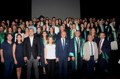 ÇÜ Diş Hekimliği Fakültesi mezunları meslek hayatına ilk adımını attı