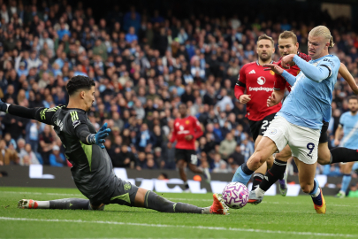 Manchester derbisinde City, United'ı 3 golle geçti