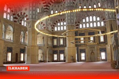 Adana Namaz Vakitleri 18 Eylül Perşembe: Bugün Sabah, Öğle ve Akşam Ezanı Saat Kaçta?