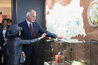 Japonya Prensesi Akiko Mikasa'nın tırnağındaki Türk Bayrağı detayı dikkat çekti