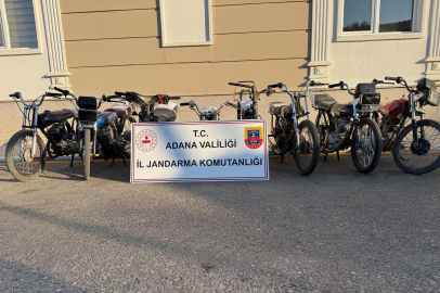 Adana’da jandarmadan operasyon: Plakasız ve şasesi kazınmış 8 motosiklet ele geçirildi