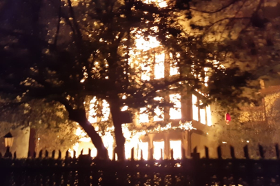 Bolu Mudurnu’da tarihi Keyvanlar Konağı yangında kül oldu