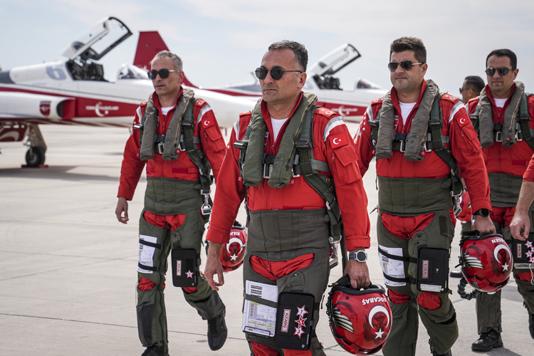 Türk Yıldızları Tim lideri Kocabaş Yakında Gösterileri HÜRJET ile Yapacağız 2