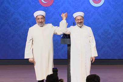 Diyanet İşleri Başkanlığı’nda devir teslim gerçekleşti: Safi Arpaguş görevi Ali Erbaş’tan devraldı