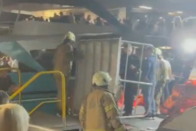 İstanbul Boğazı’nda yolcu vapuru ile gemi çarpıştı