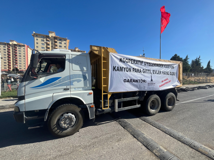 İzmir’de İZBETON davası başladı Tunç Soyer ve Şenol Aslanoğlu hakim karşısında 2